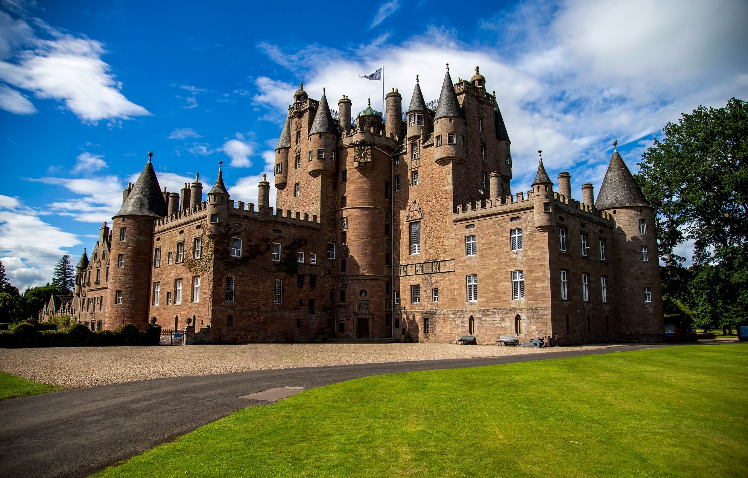 Scotland: Castles, Palaces and Abbeys of Eastern Scotland