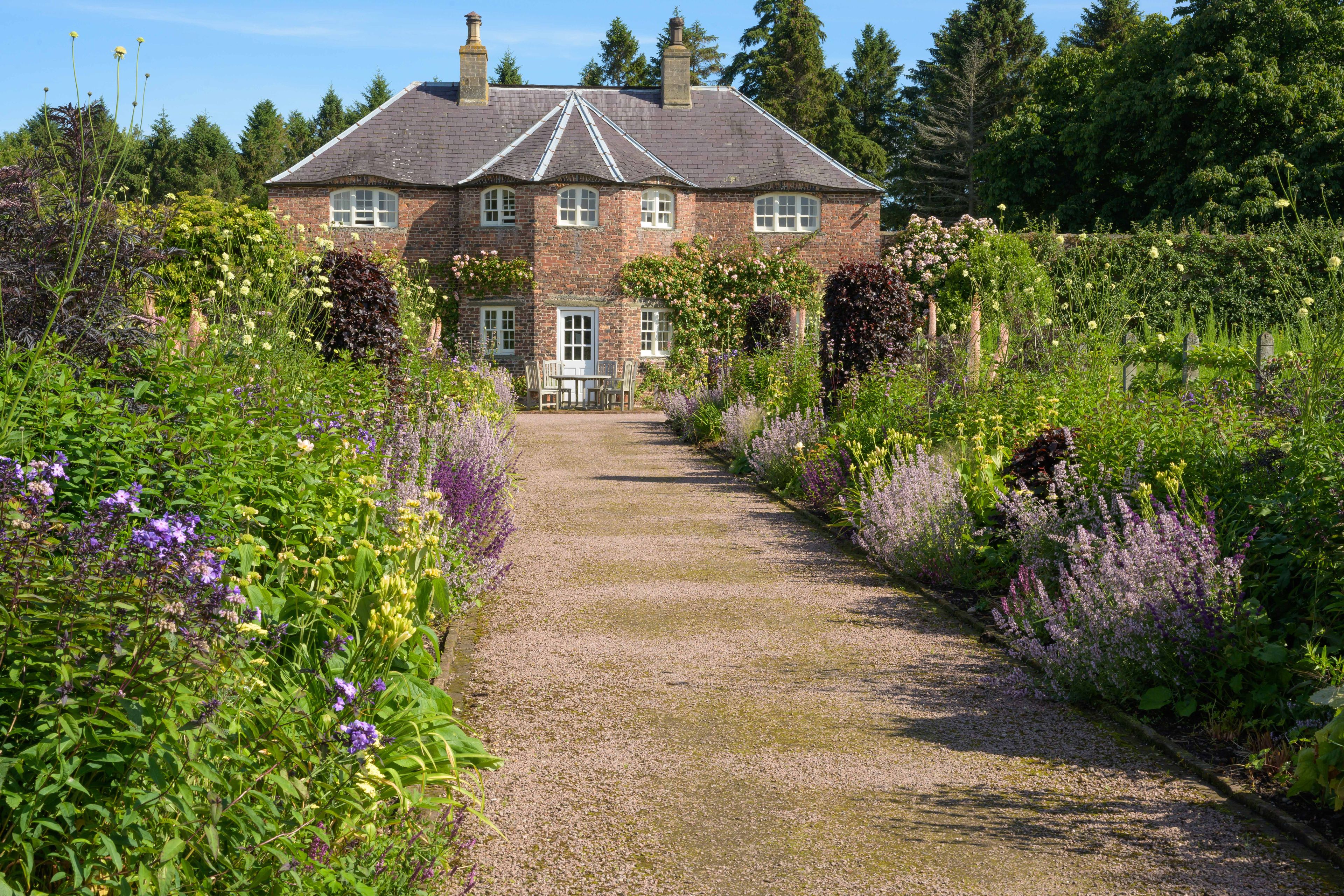 Scotland: Gordon Castle & Gardens of the East Highlands