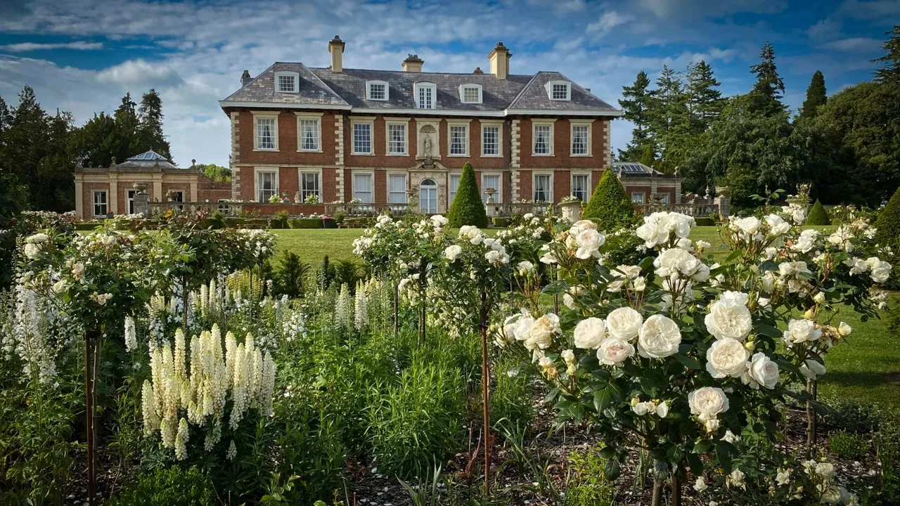 England: Hidden Gardens of the Cotswolds & The RHS Chelsea Flower Show